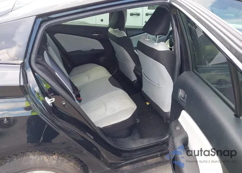 2018 Toyota Prius Three из США, поврежденный, VIN JTDKARFU5J3059176